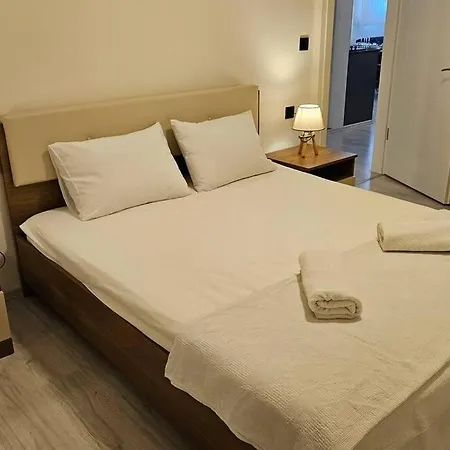 Riverside Suits- 1 Ile Evinizde Gibi Φετιγιέ